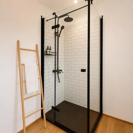 Апартамент Tarnovia Boutique Apartment- In The Old Town Of