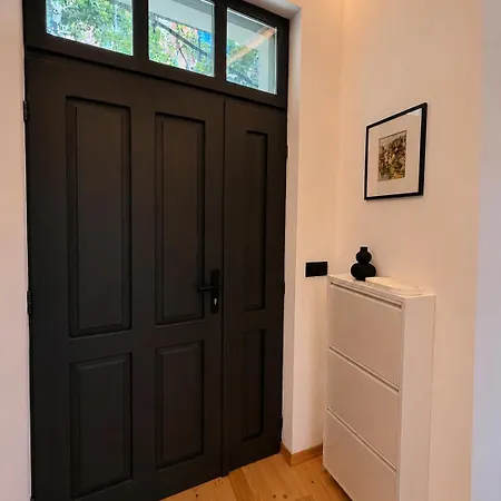 Апартамент Tarnovia Boutique Apartment- In The Old Town Of *