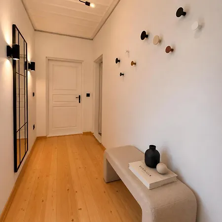 Апартамент Tarnovia Boutique Apartment- In The Old Town Of