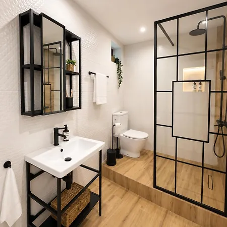 Апартамент Tarnovia Boutique Apartment- In The Old Town Of *