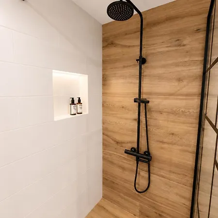 Апартамент Tarnovia Boutique Apartment- In The Old Town Of *